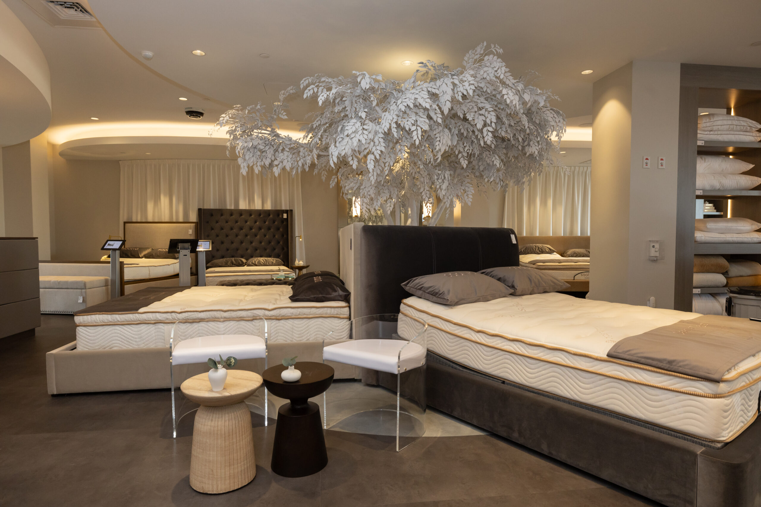 Saatva Oakbrook Store